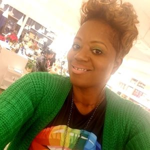 Meet your Posher, Najuma